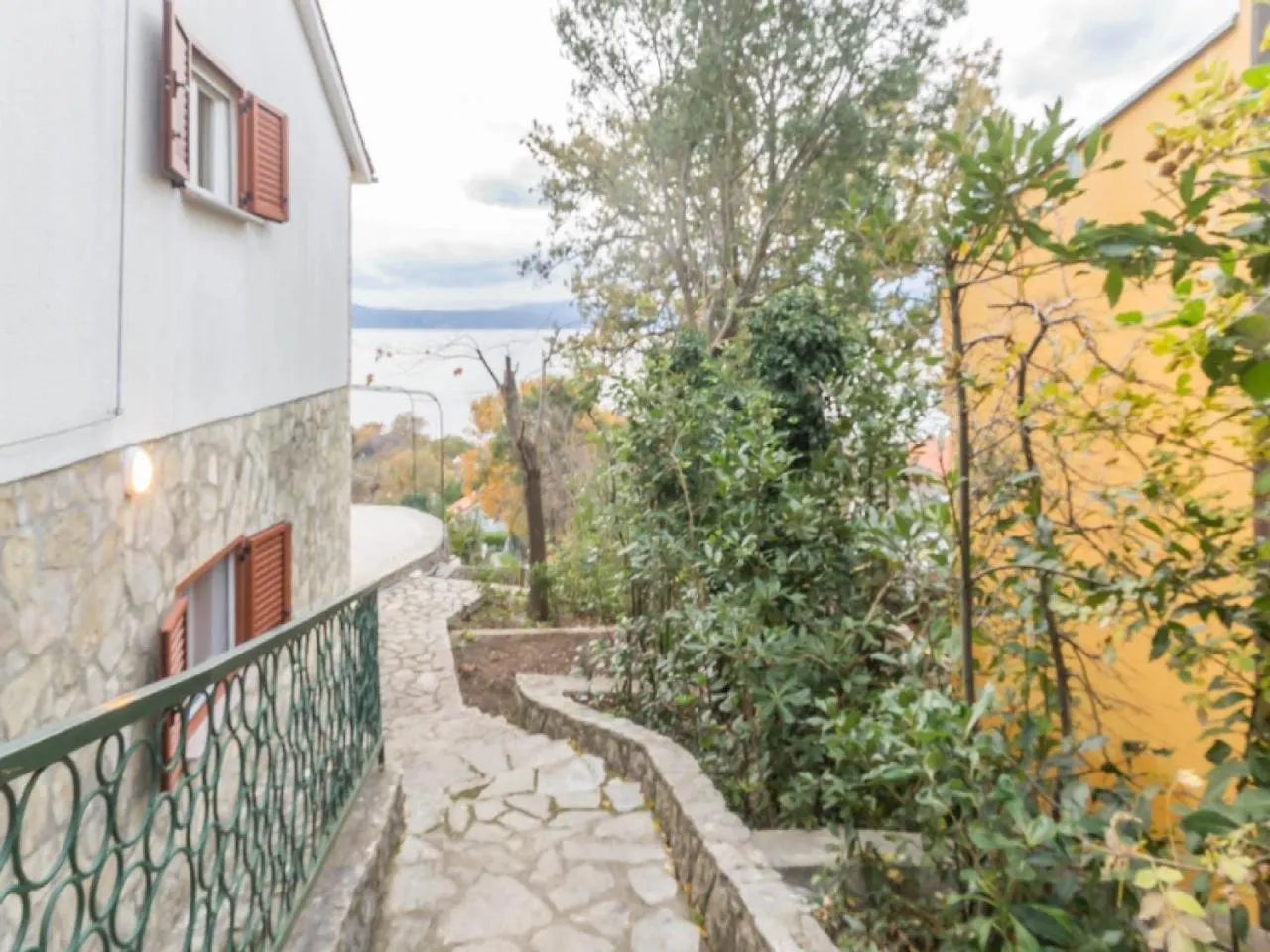 Apartment In Njivice/Insel Krk 33584 0*, 奈维斯 克罗地亚