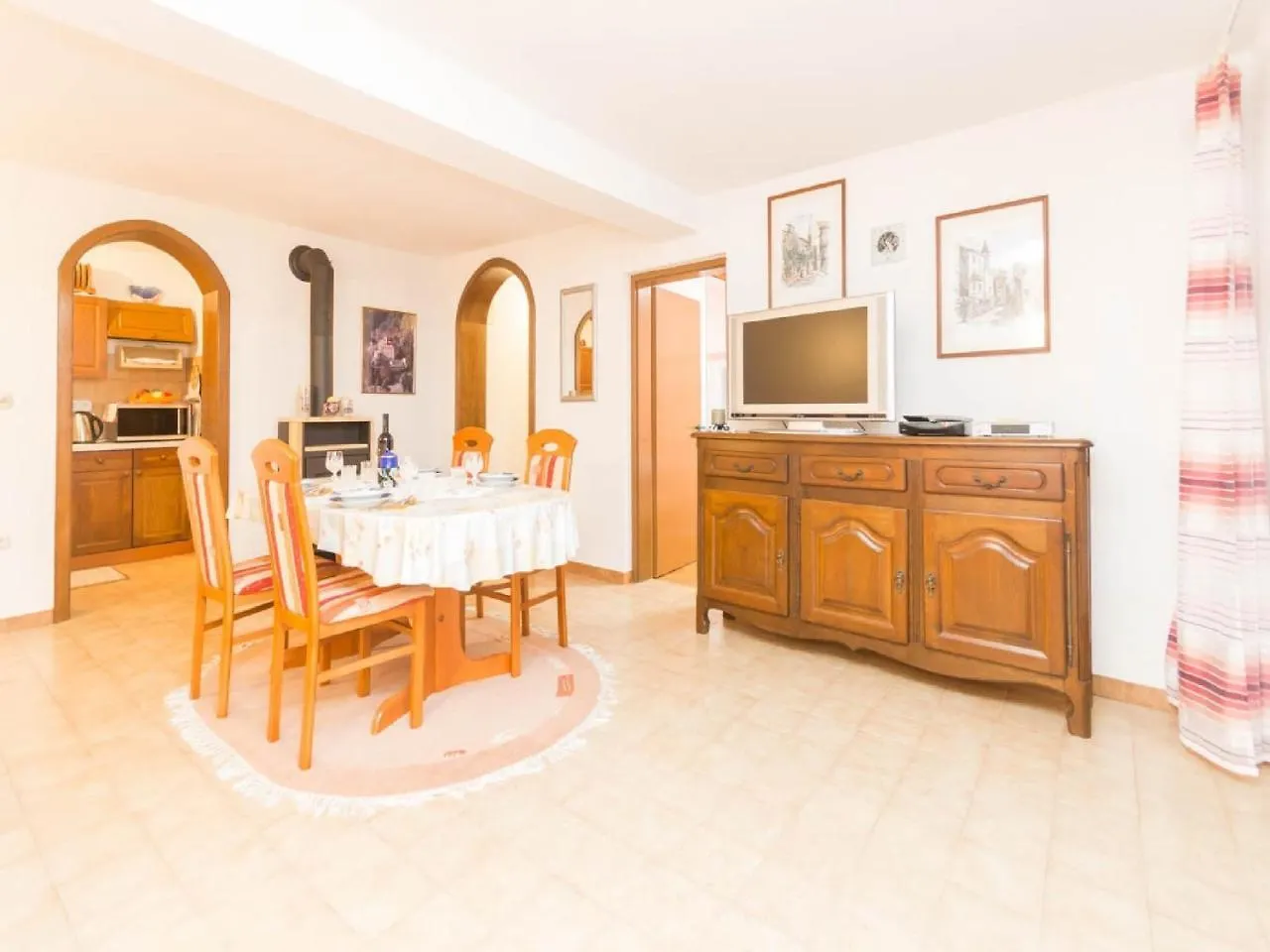 Apartment In Njivice/Insel Krk 33584 克罗地亚